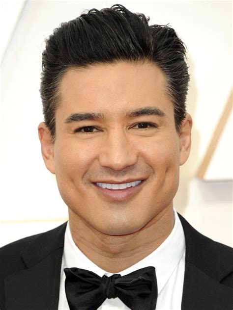 mario lopez height